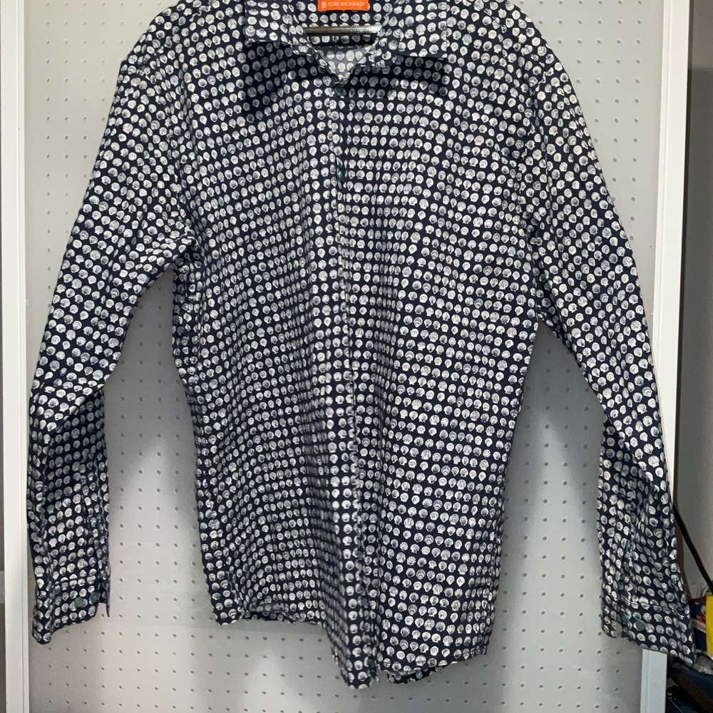 Designer Tori Richard’s Men's Navy and White sea Shell Shirt-Hawaii Dress Shirt